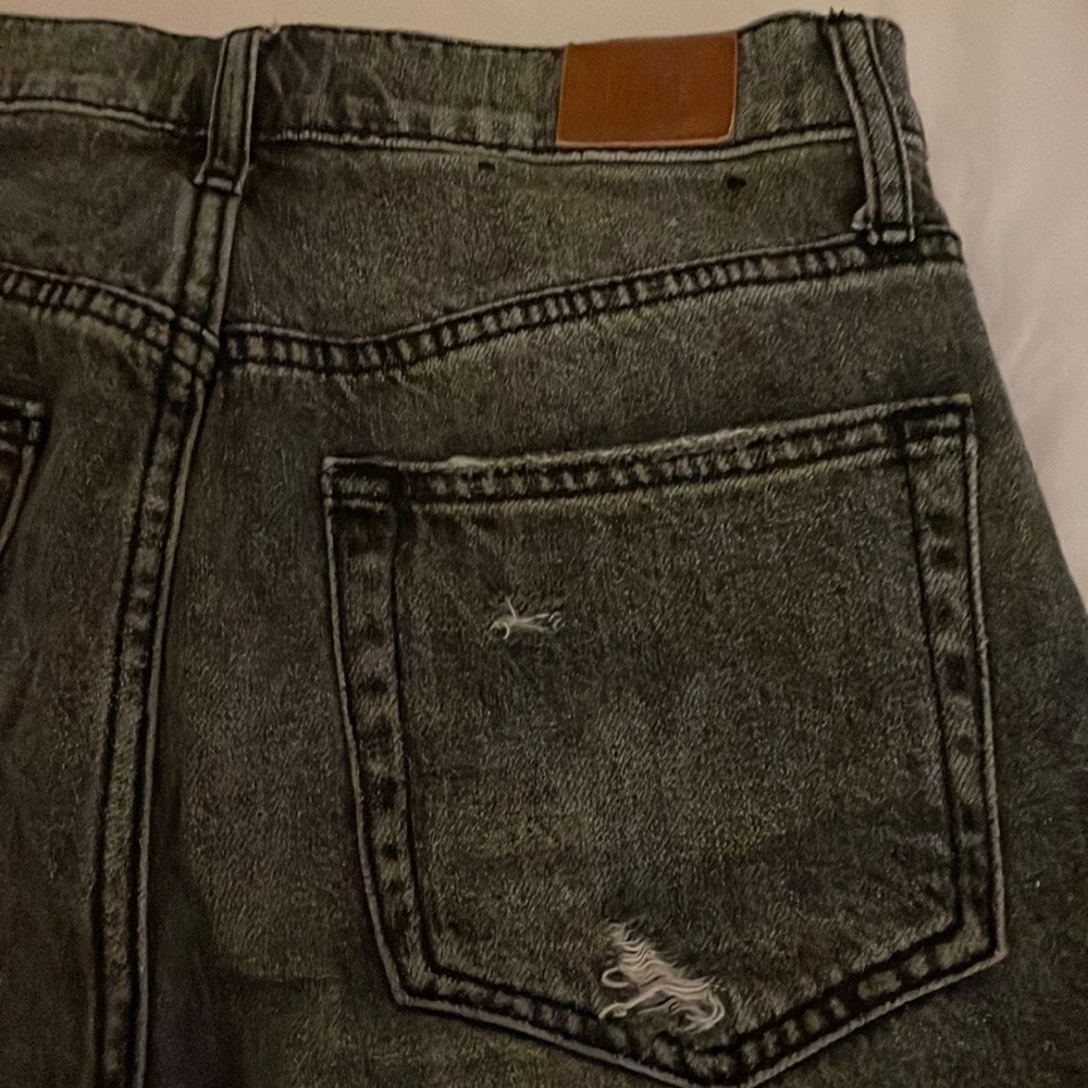 Urban Outfitters - black slim straight ripped jeans - Picture 3 of 4